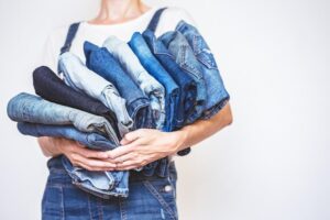 Confecção de Roupas em Moletom e Jeans